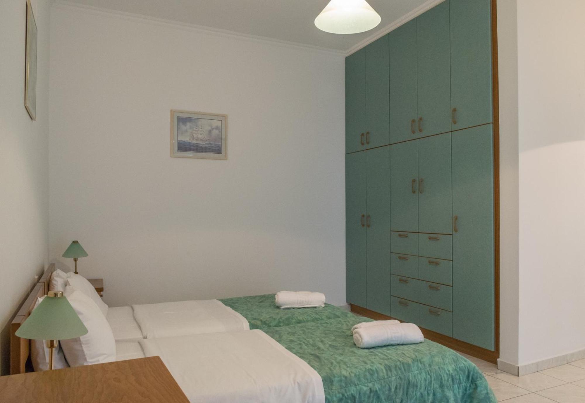 Tina'S Apartments アダマス 部屋 写真