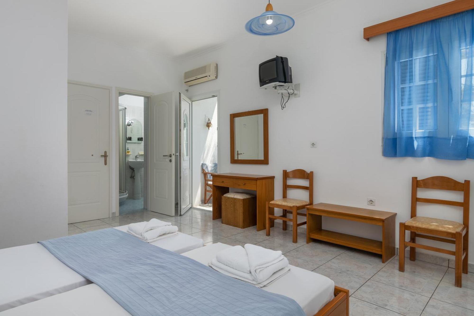 Tina'S Apartments アダマス 部屋 写真